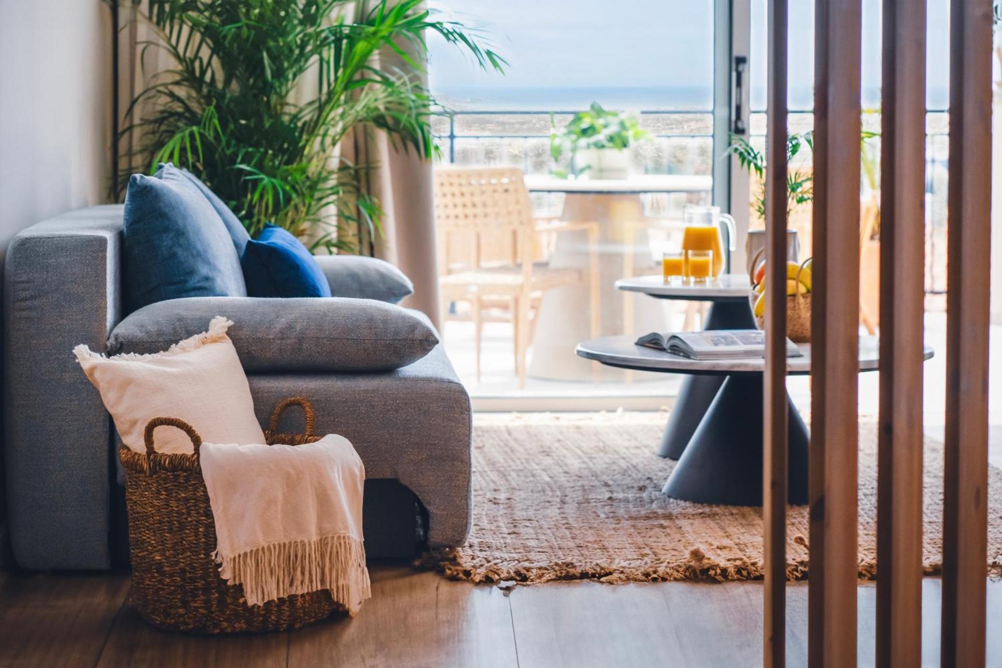 Wellclub - Wellness Family Experience - Seaview Hotel Paphos Bagian luar foto