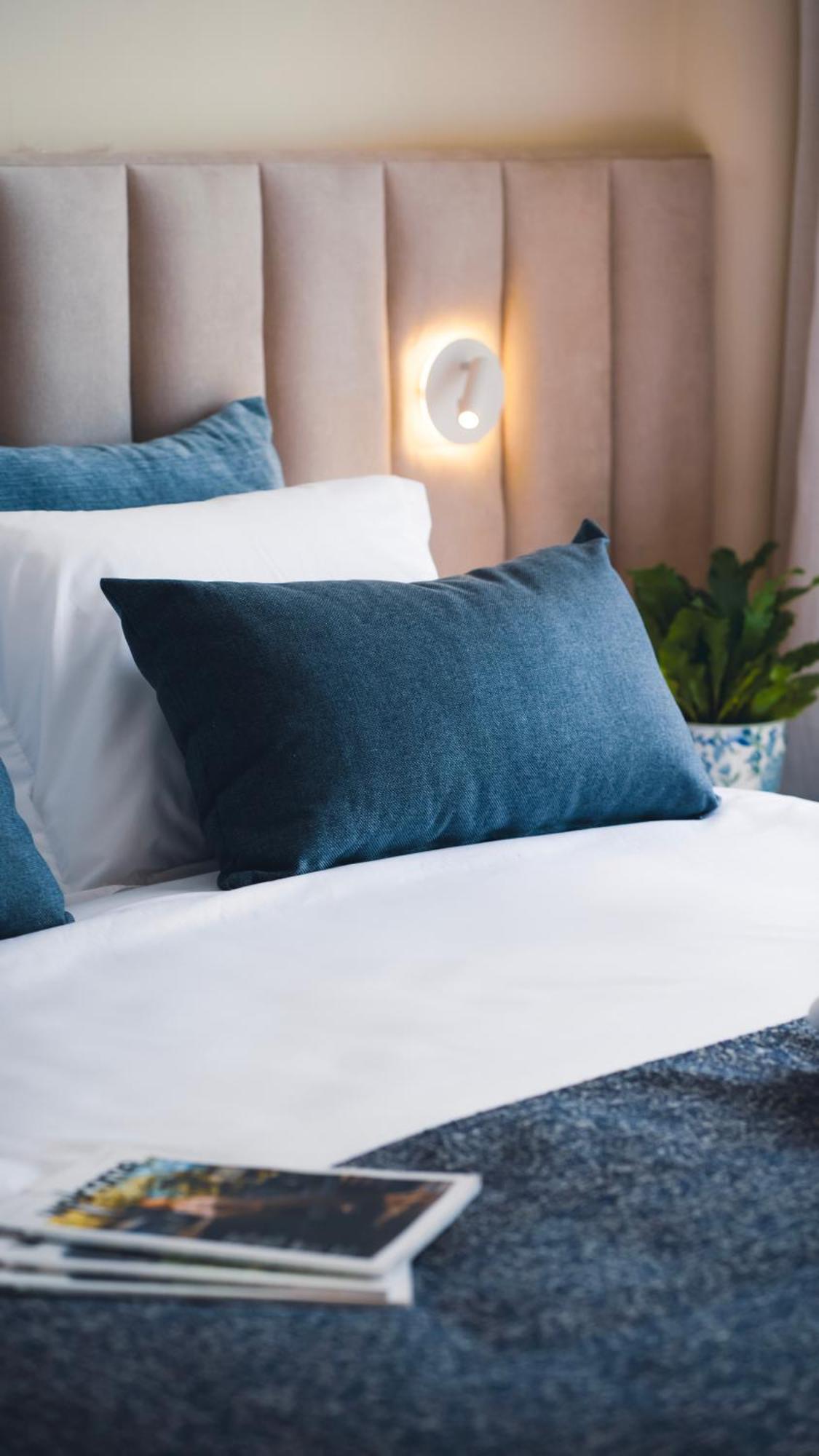 Wellclub - Wellness Family Experience - Seaview Hotel Paphos Bagian luar foto